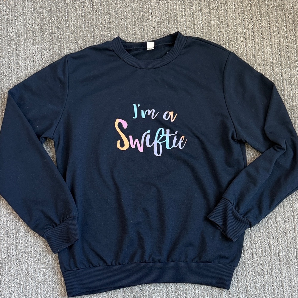 Navy I'm a Swiftie' Sweatshirt